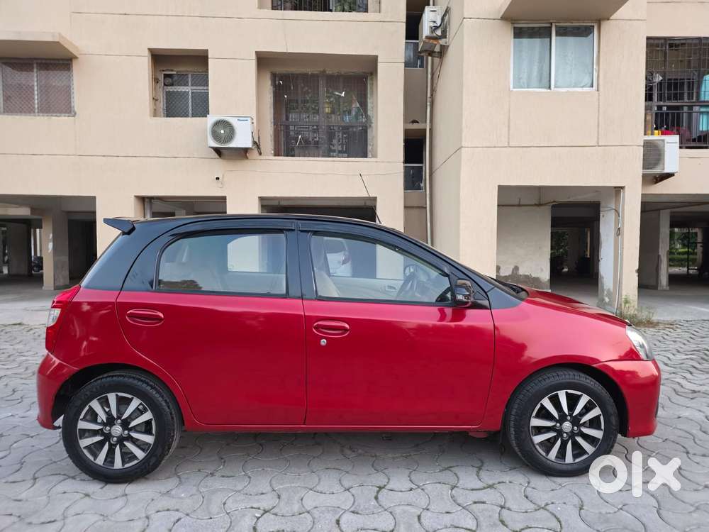 Toyota Etios Liva V Limited, 2019, Petrol