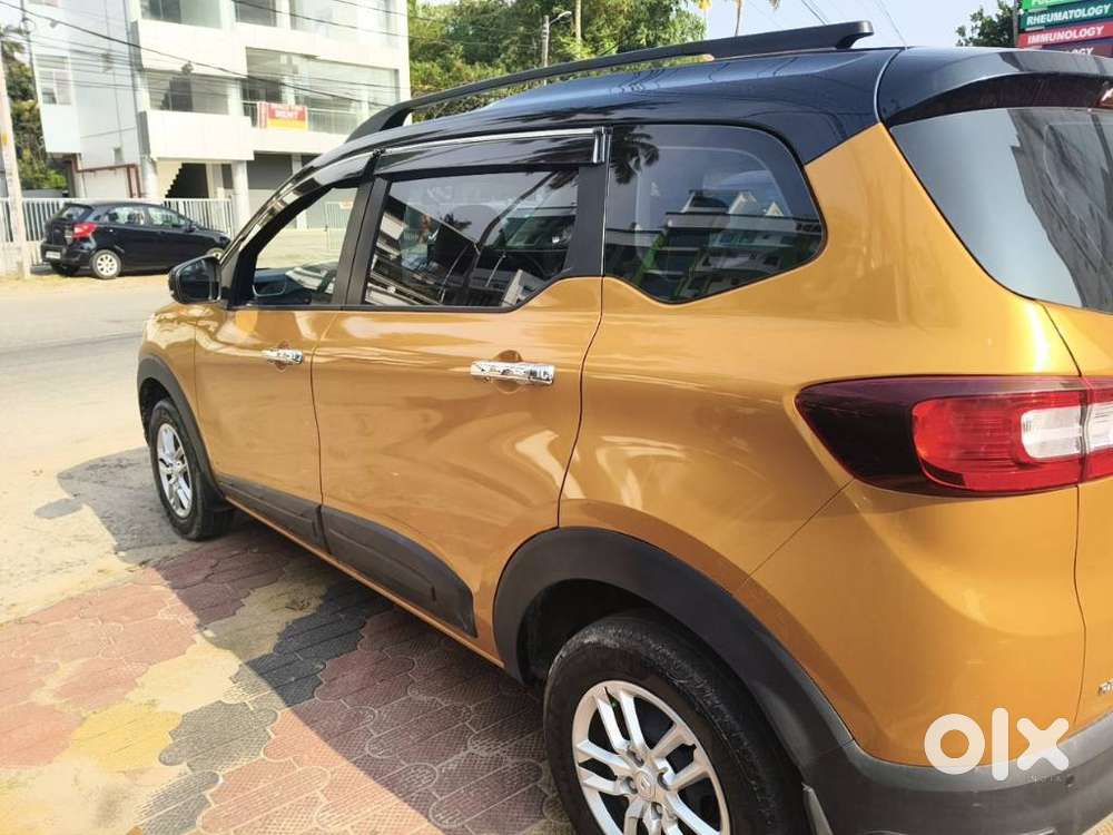 Renault Triber Rxt, 2022, Petrol