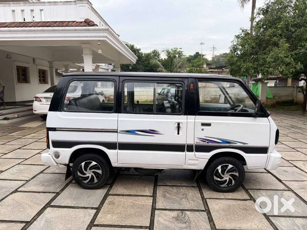 Maruti Suzuki Omni 8 Seater, 2011, Petrol