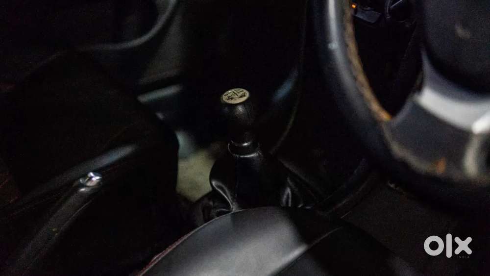 Maruti Suzuki Swift Vxi Optional, 2016, Petrol