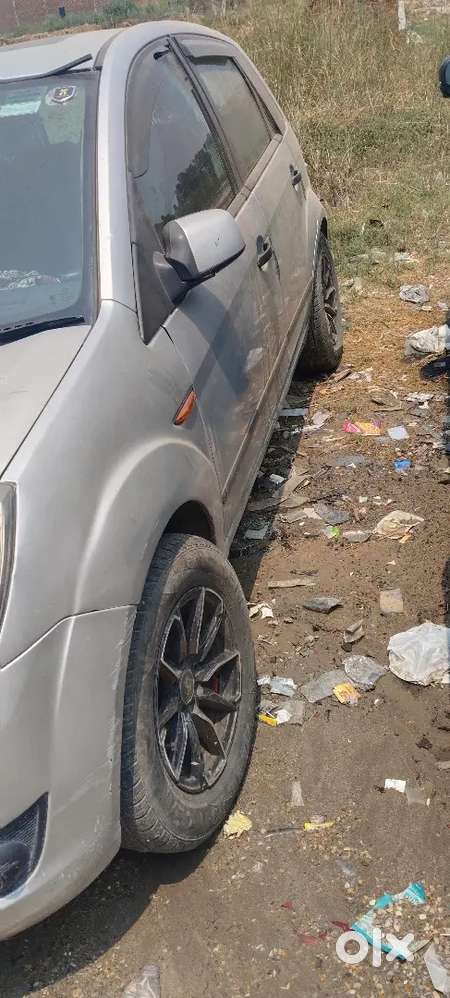Ford Figo Zxi Petrol 2012