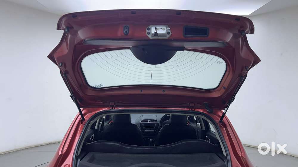 Tata Tiago Xza, 2018, Petrol