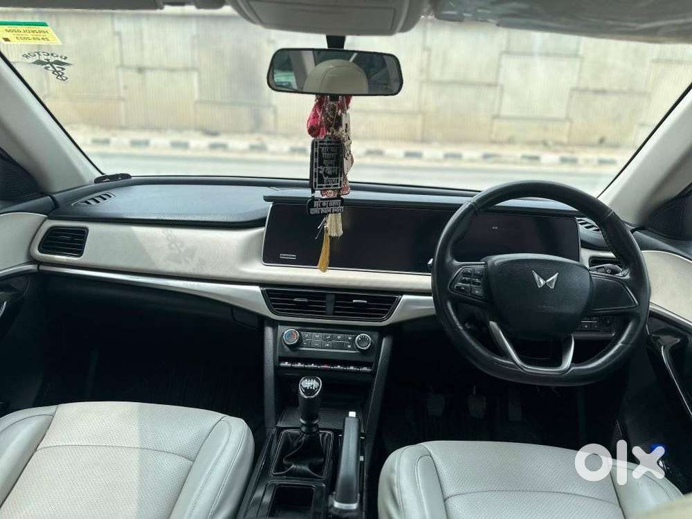 Mahindra Xuv700 2.2 Ax 5 Diesel Mt Str, 2023, Diesel