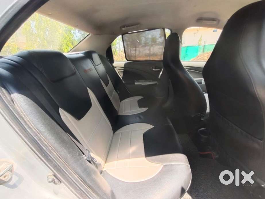 Toyota Etios V, 2011, Petrol