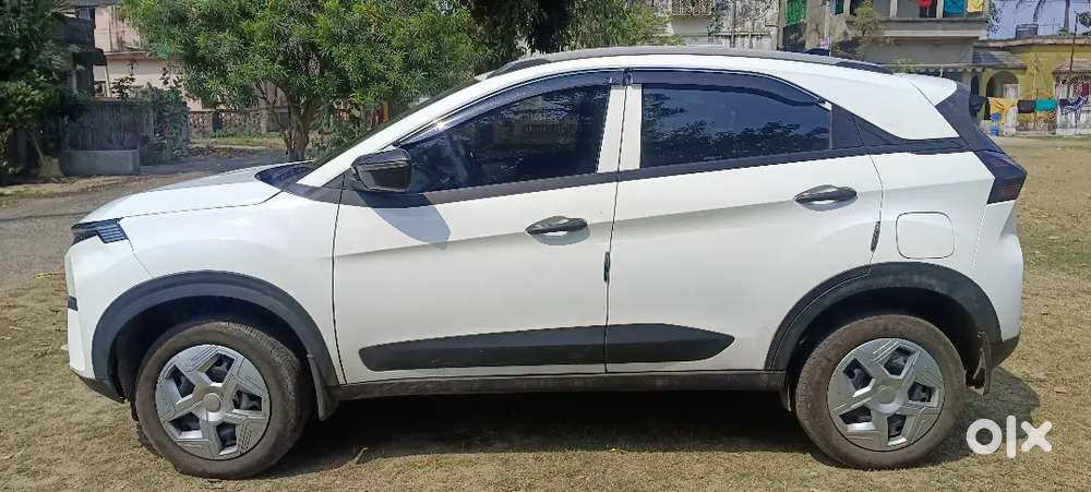 Tata Nexon 2025 Petrol 6500 Km Driven
