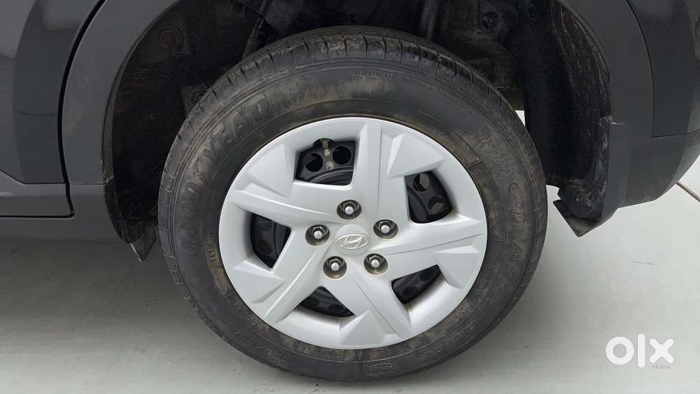 Hyundai Venue 1.2 S (o), 2022, Petrol