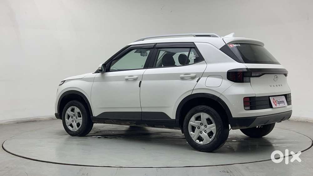 Hyundai Venue 1.2 S (o), 2022, Petrol