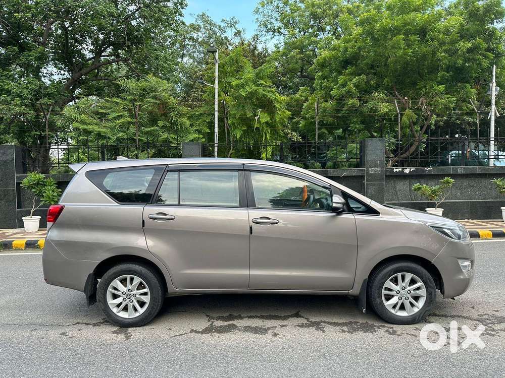 Toyota Innova Crysta