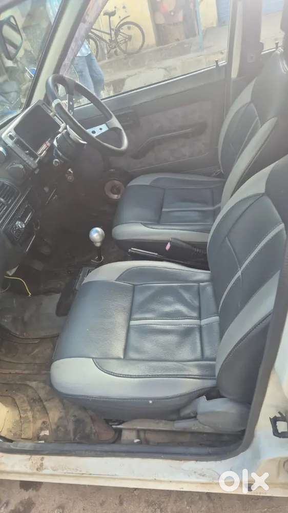 Marithi Suzuki 800 5-speed Manual.