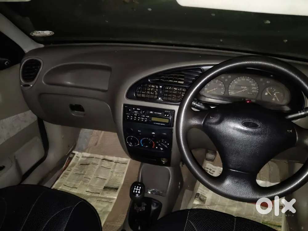 Ford Ikon 2004