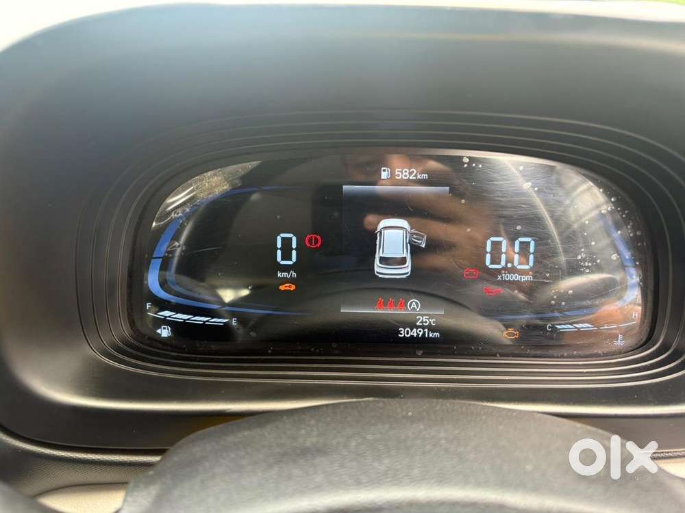 Hyundai Venue 2023 Petrol Well Maintained