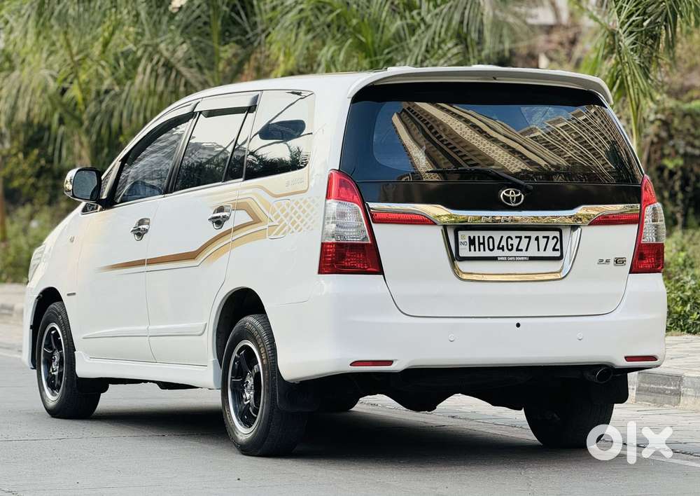 Toyota Innova 2.5 G (diesel) 8 Seater Bs Iv, 2015, Diesel
