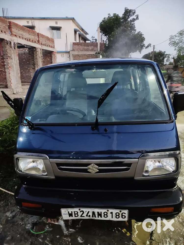 गाड़ी में कोई खर्च नहीं है चारों टायर नया है फुल कंडीशन