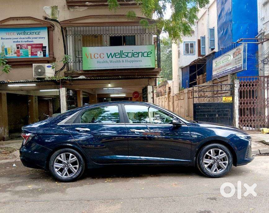 Hyundai Verna 1.5 Sx (o) Ivt, 2024, Petrol