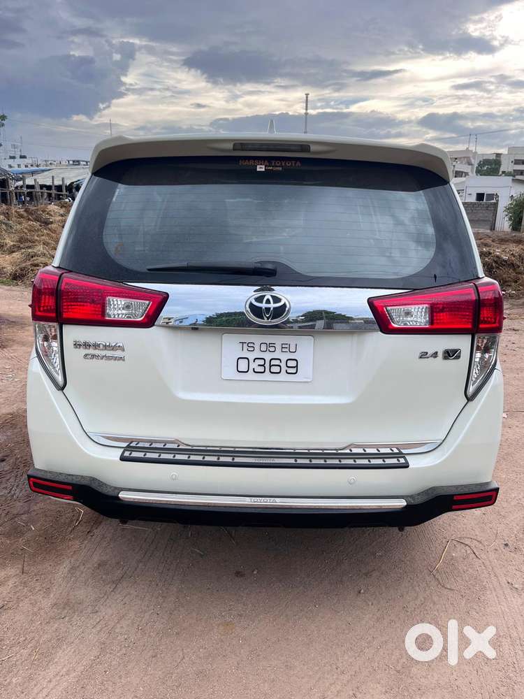 Toyota Innova Crysta 2.4 V 7 Str, 2016, Diesel