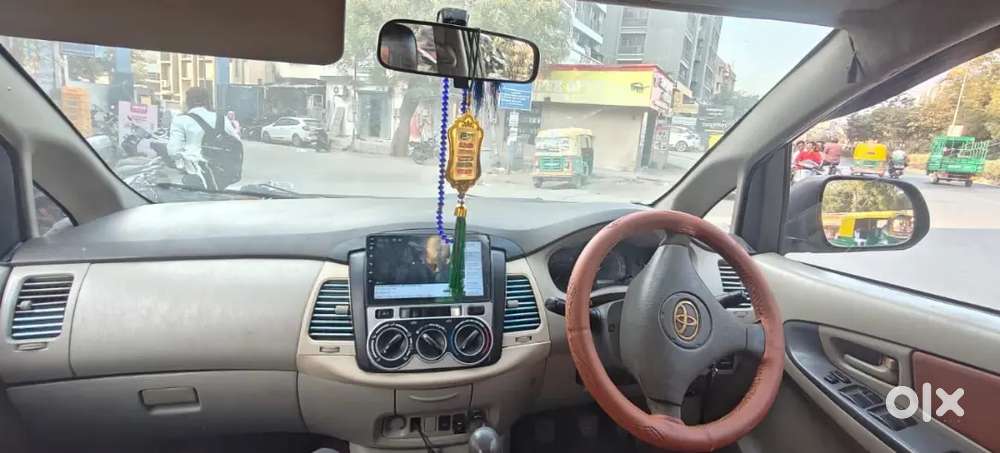 Toyota Innova 2011