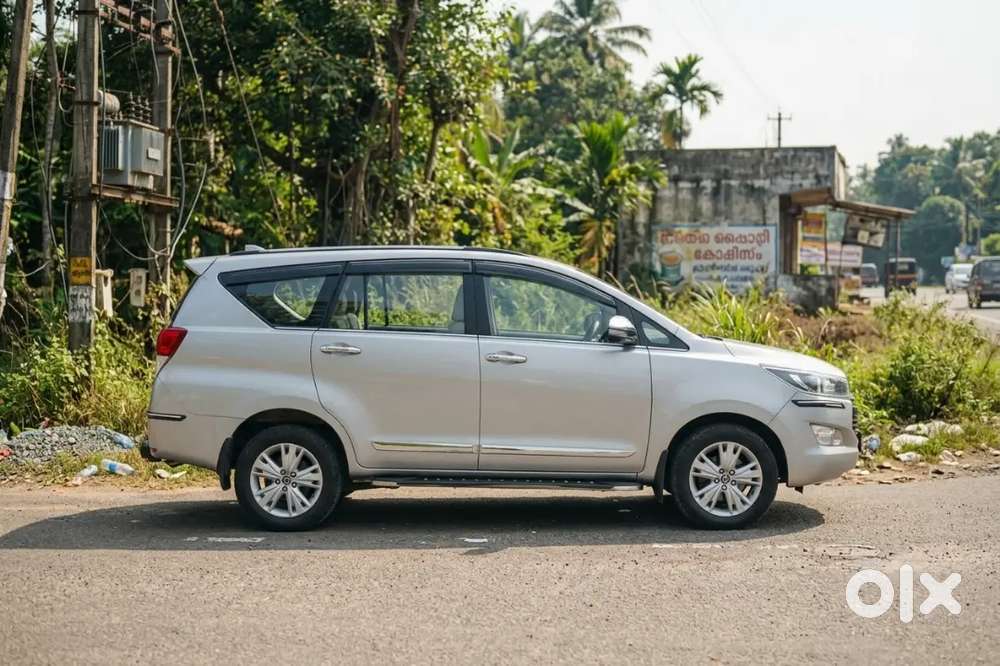 Toyota Innova Crysta 2017