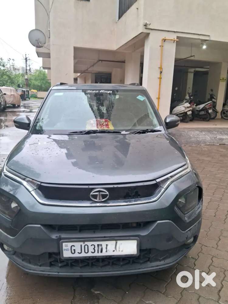 Tata Punch Dazzle Sunroof 2023