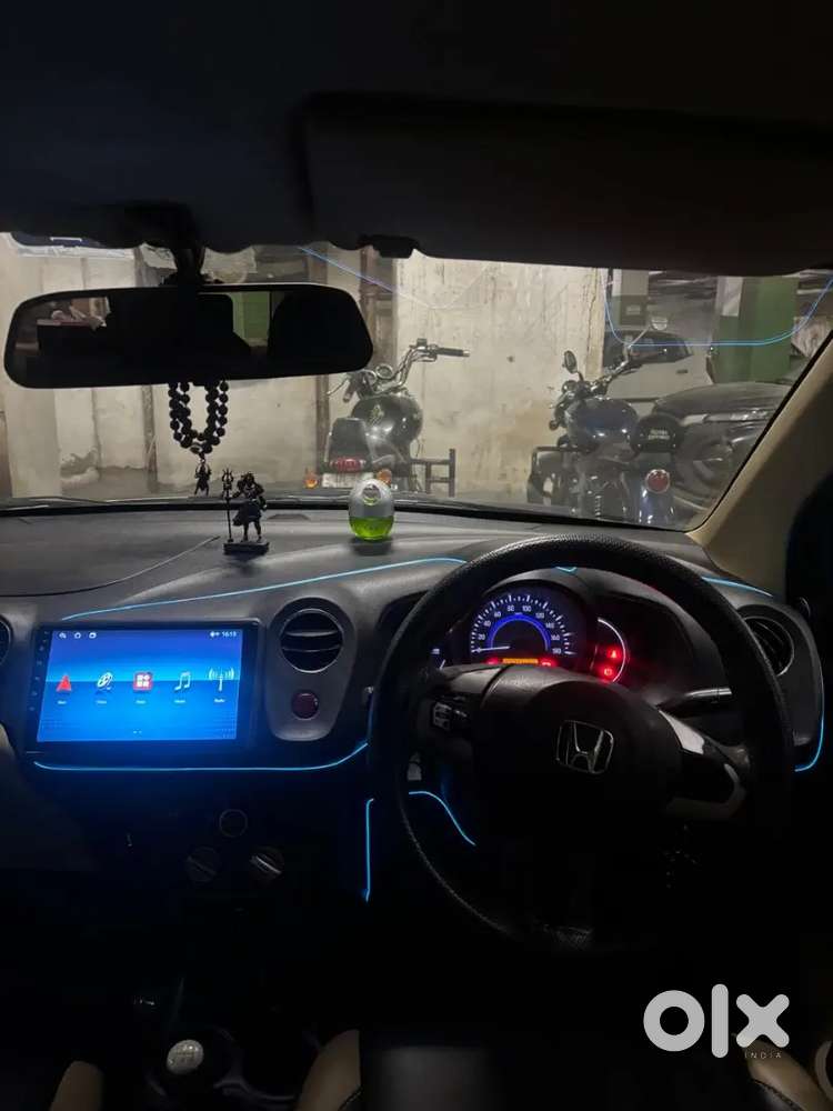 Top Condition 2016 Top Model Amaze  Regularly Serviced  Ready To Dri