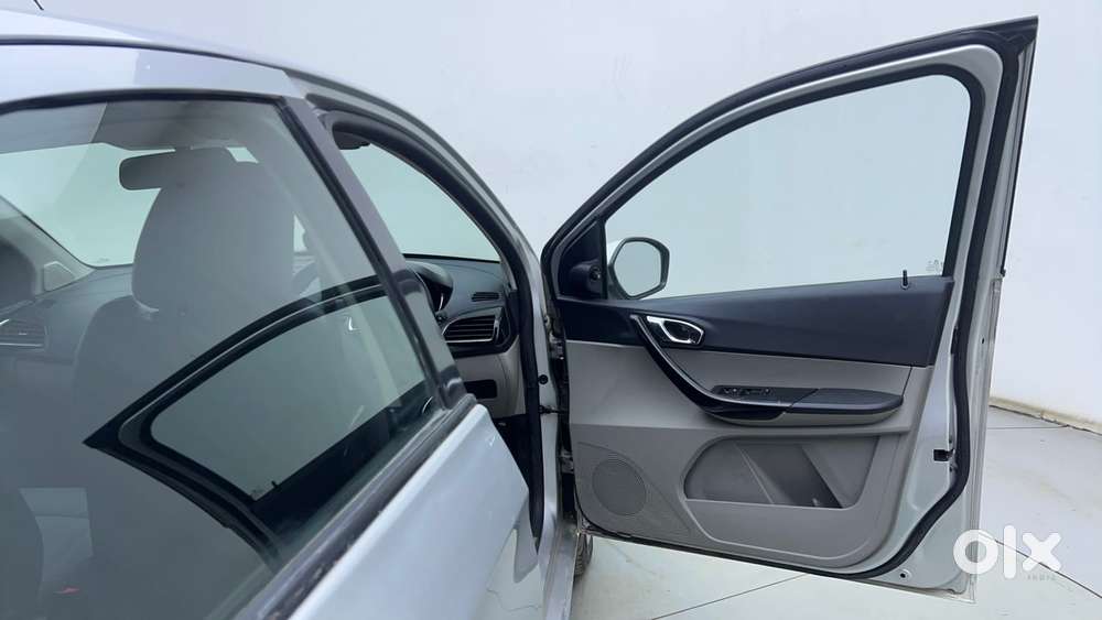Tata Tiago Xza, 2019, Petrol
