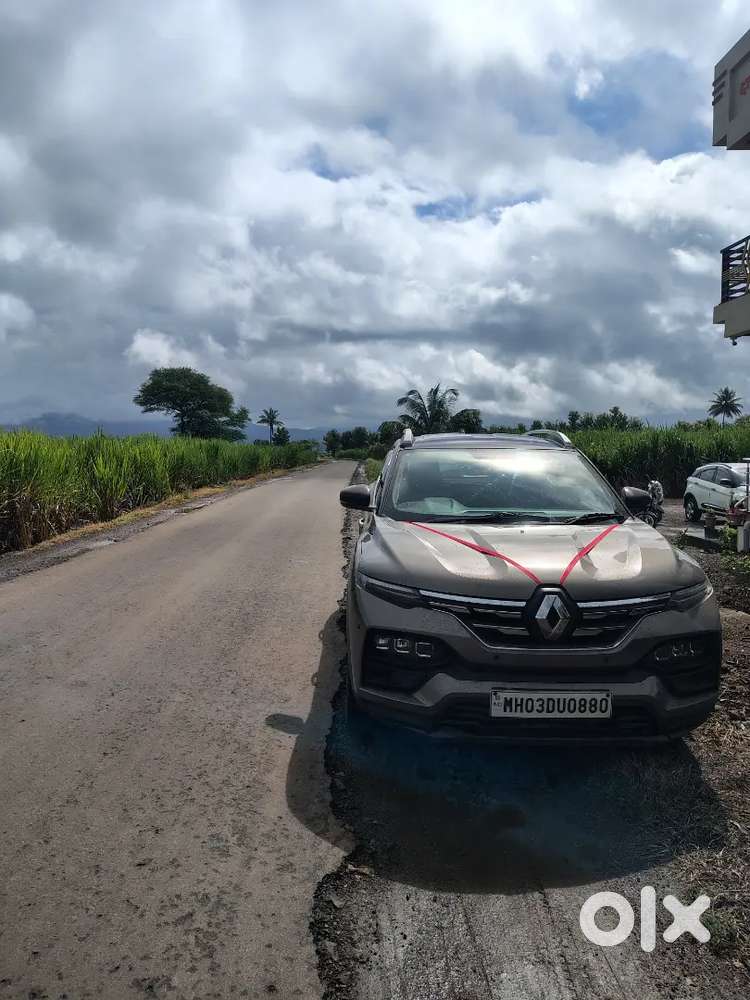 Top Model Renault Kiger Pure Family Driven Car