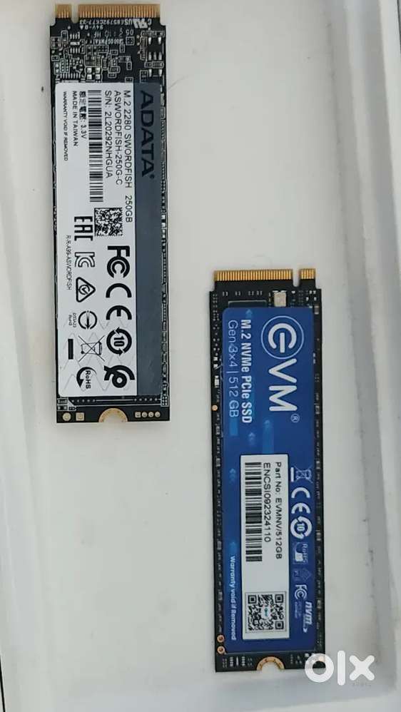 SSD 512 gb nvme and 256gb
