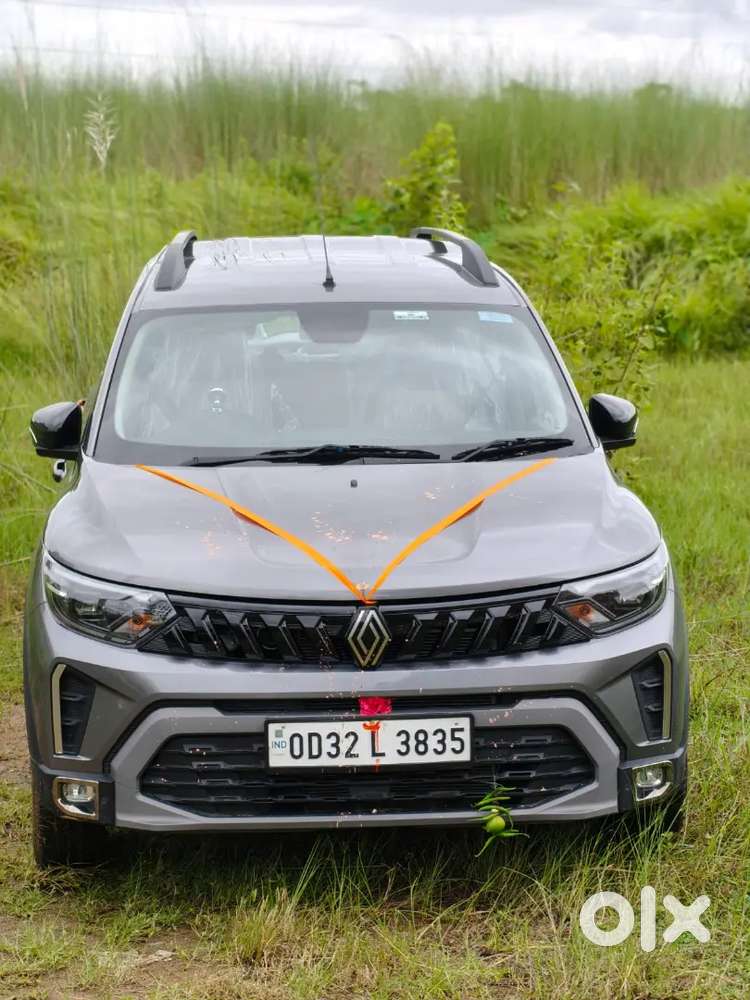 Renault Triber 2025 Petrol 10000 Km Driven 6 Month Old