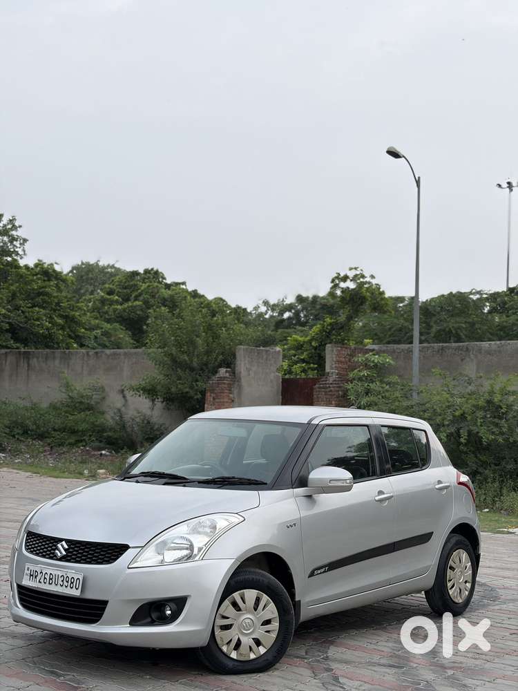 Maruti Suzuki Swift Vxi With Abs, 2012, Petrol