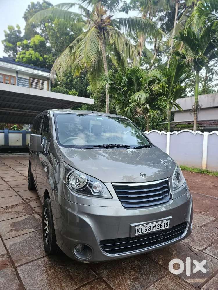 Ashok Leyland Stile/(nissan Evalia Rebadge )