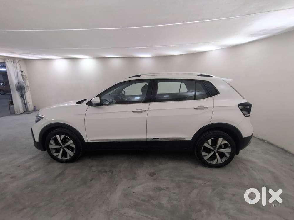 Volkswagen Taigun Topline 1.0 Tsi At (electric Seats), 2023, Petrol