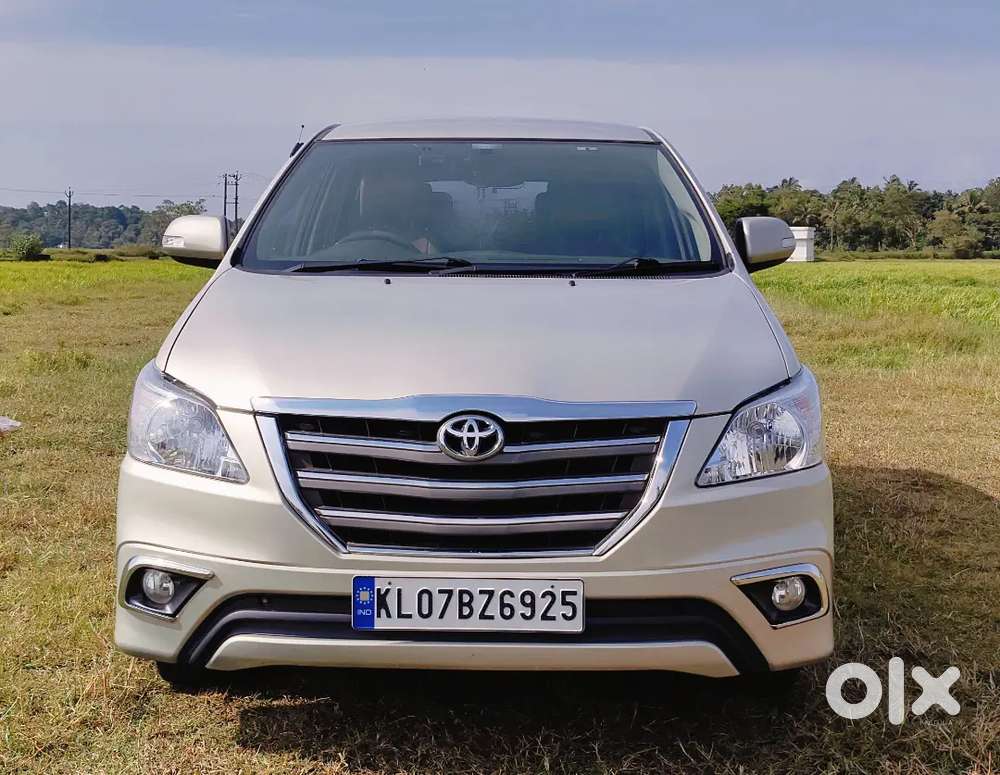 Toyota Innova Diesel 2014