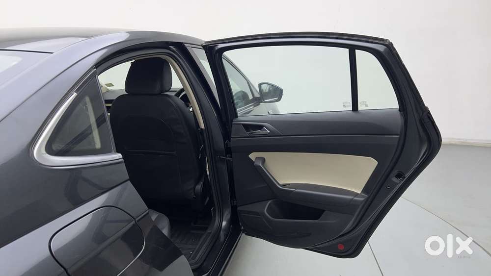 Skoda Slavia Style 1.0l Tsi Mt, 2022, Petrol