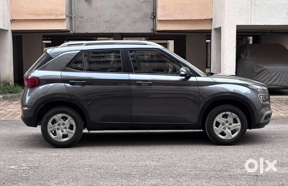 Hyundai Venue 1.2 S (o), 2021, Petrol