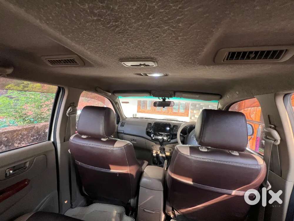 Toyota Fortuner Legender 2010 Diesel 195000 Km Driven