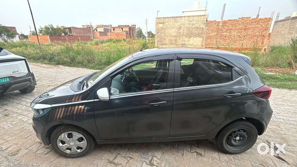 Tata Tiago EV Automatic 2024 model - Photo 2