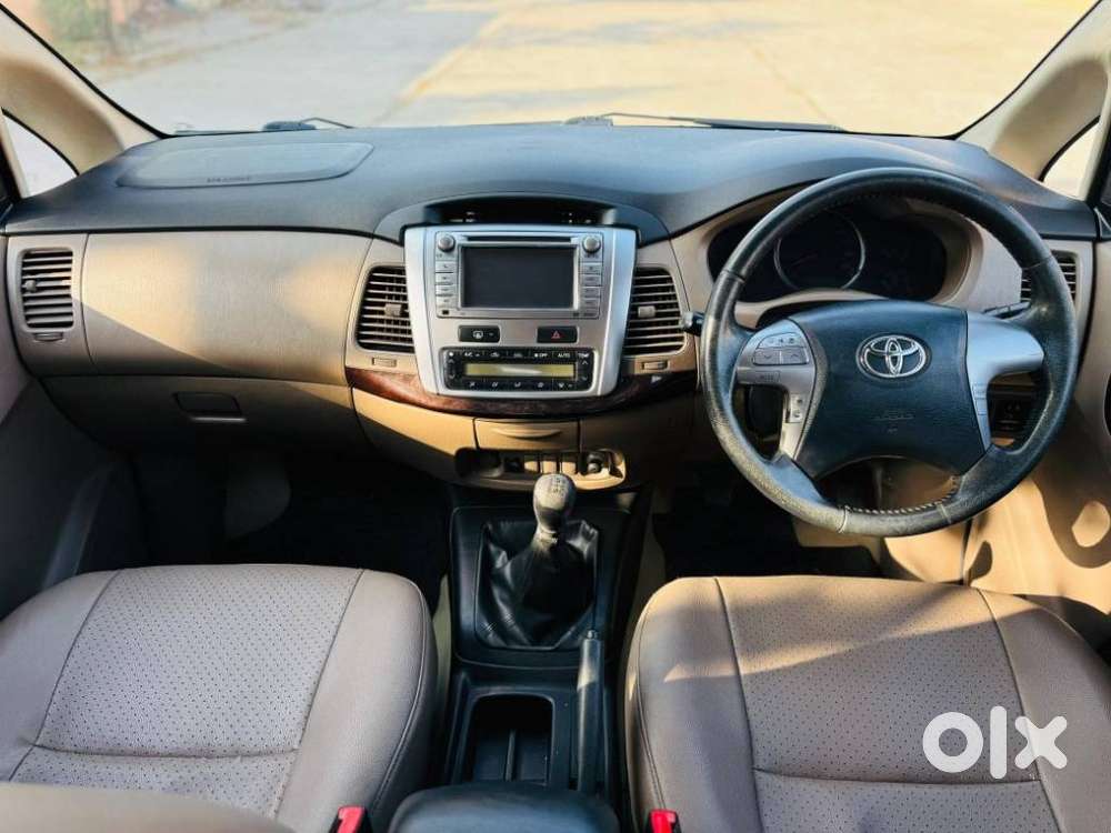 Toyota Innova 2.5 Vx 8 Str, 2015, Diesel