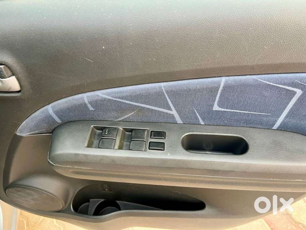 Maruti Suzuki Ritz Zxi Abs, 2012, Petrol