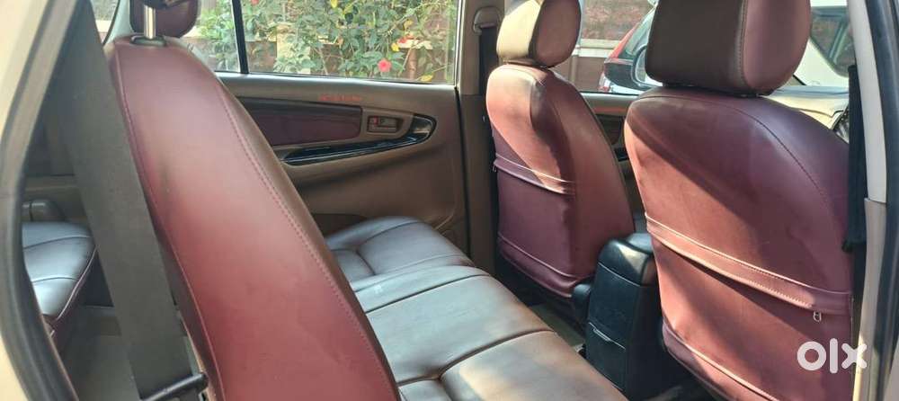 Toyota Innova 2015