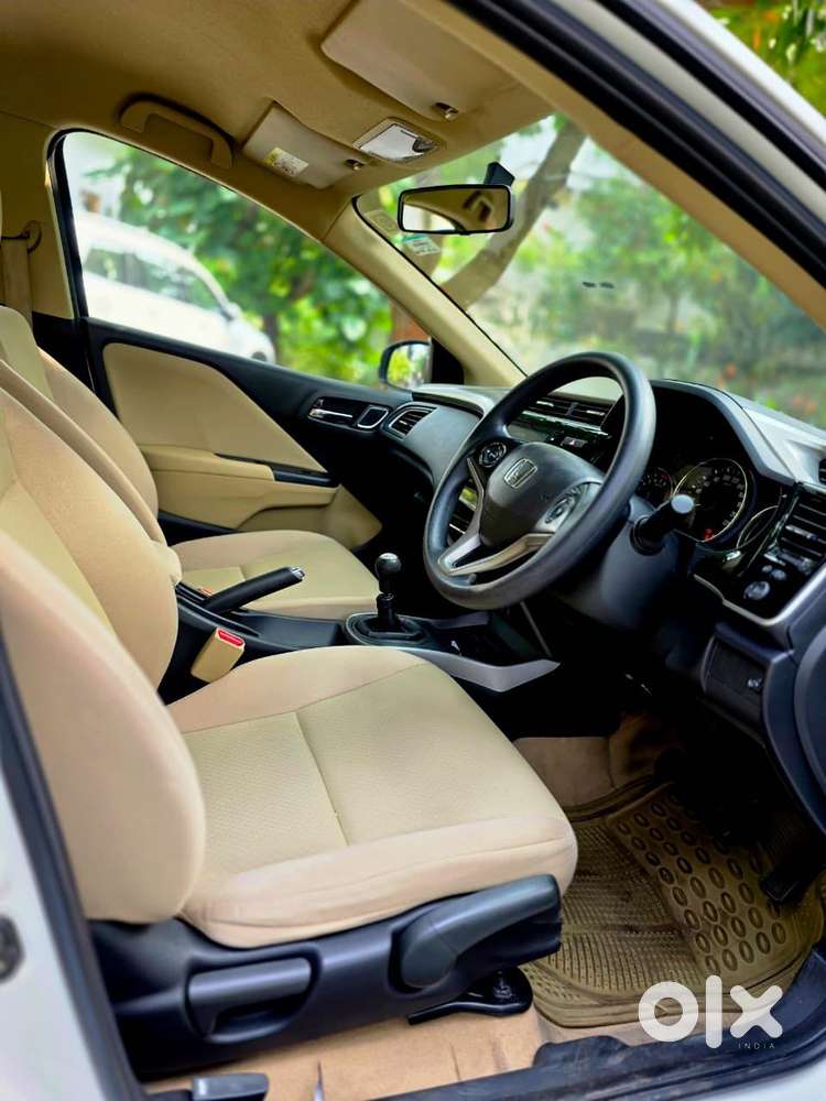 Honda City V Mt Sunroof, 2021, Petrol