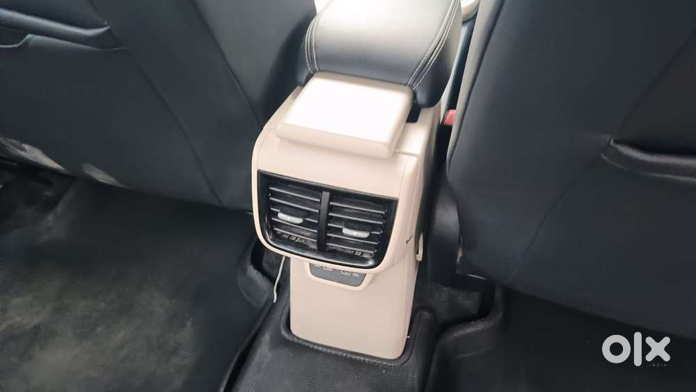 Skoda Slavia 1.5 Tsi Style, 2022, Petrol