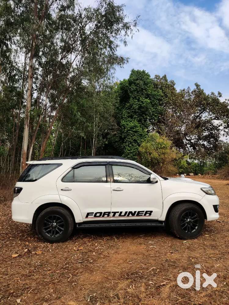 Toyota Fortuner 2015 1st Owner Diesel 99000 Km Driven