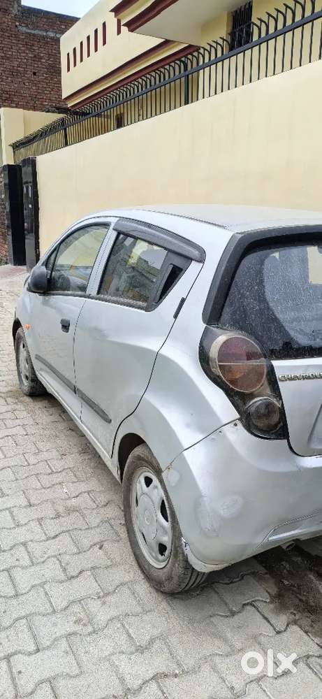 Chevrolet Beat Petrol 2013