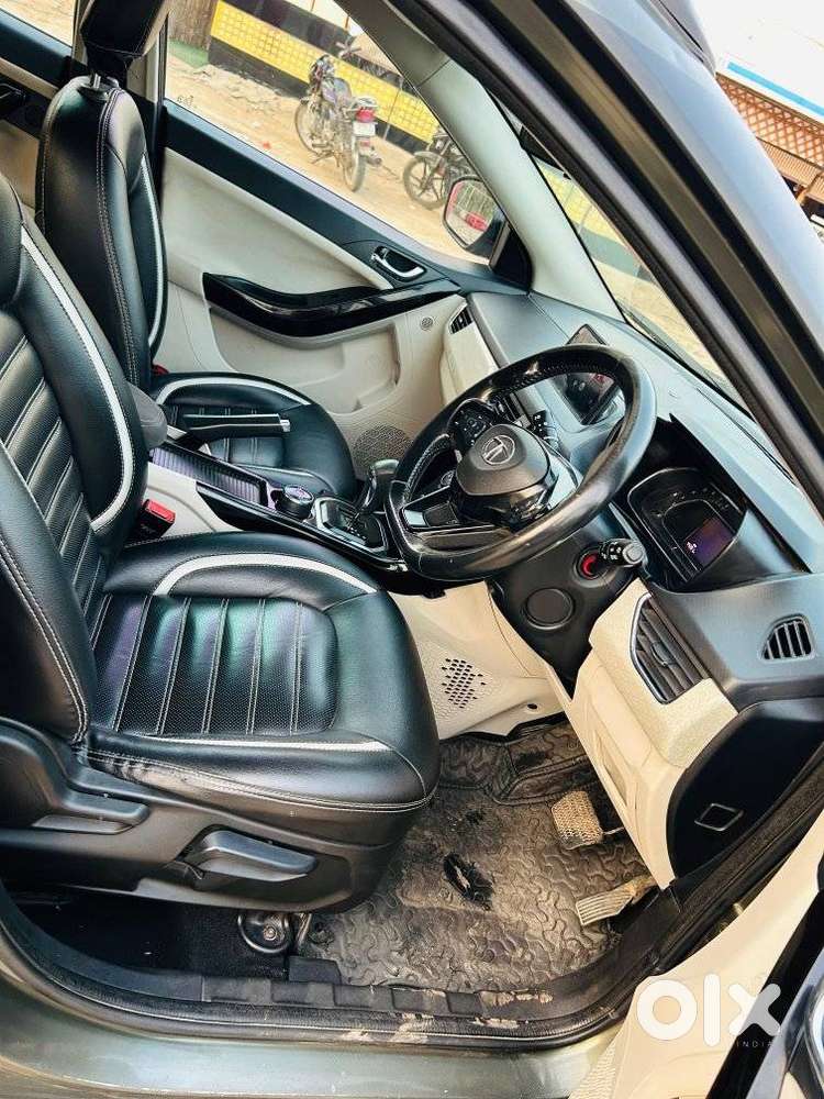 Tata Nexon 1.5 Revotorq Xza Plus Dual Tone Roof (o) Amt, 2021, Diese..