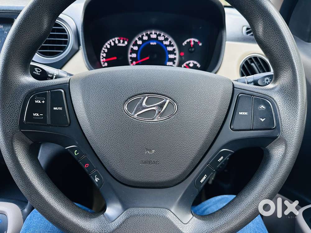 Hyundai Grand I10 Sportz (o) 1.2 At Vtvt, 2017, Petrol