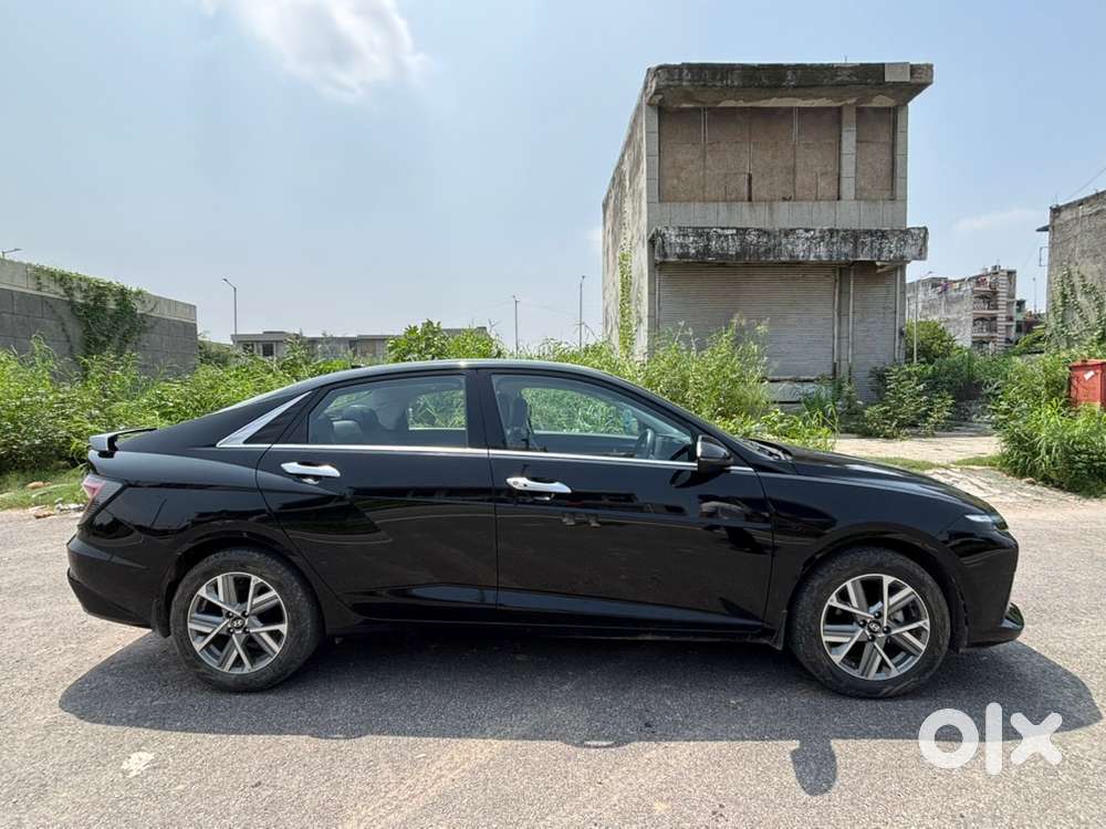 Hyundai Verna Sx 2025