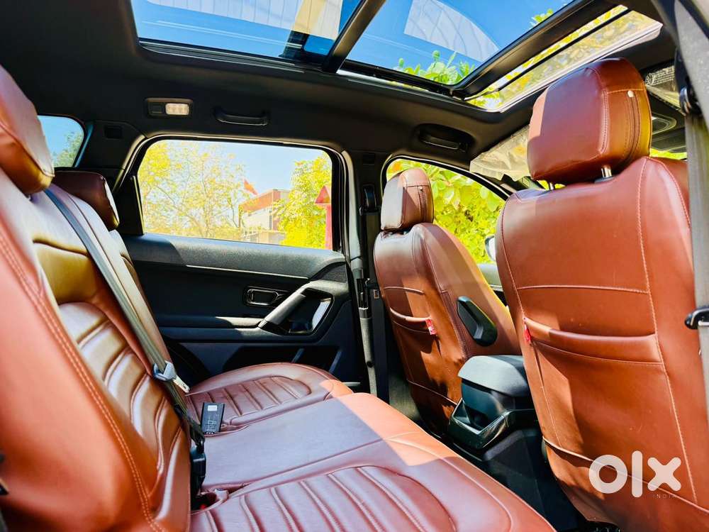 Tata Safari Pure Plus S Dark Edition At, 2025, Diesel