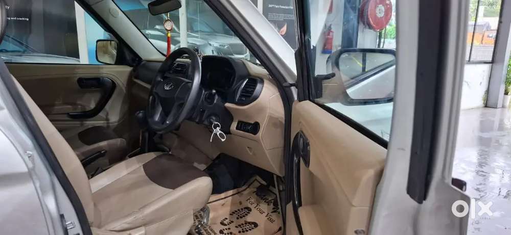 Mahindra Tuv 300 2018 Diesel 72100 Km Driven