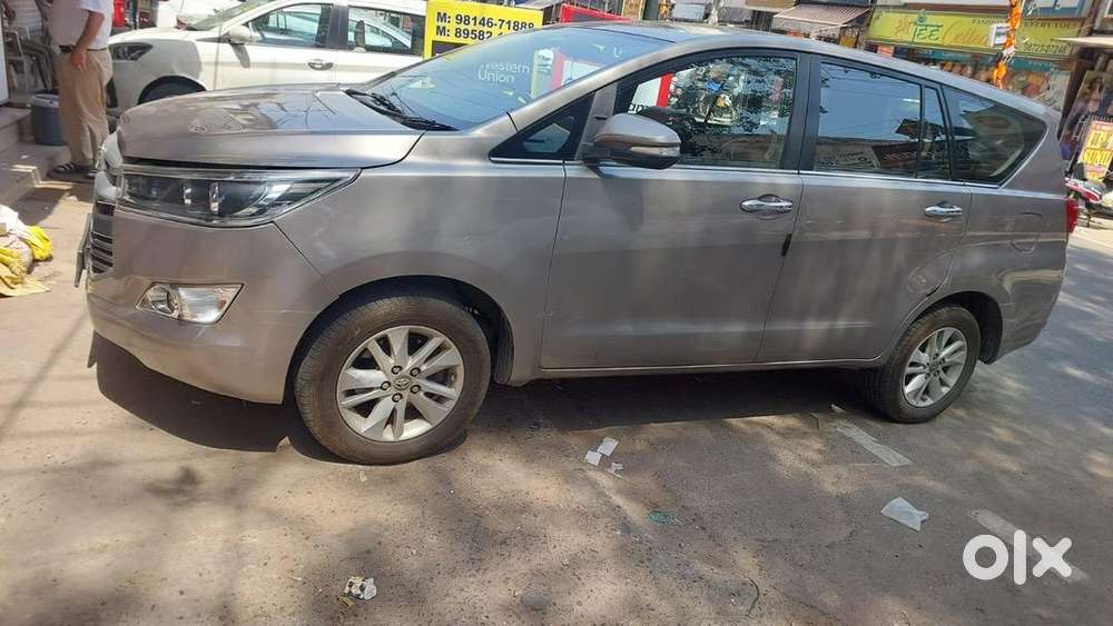 Toyota Innova Crysta 2016 Diesel Well Maintained