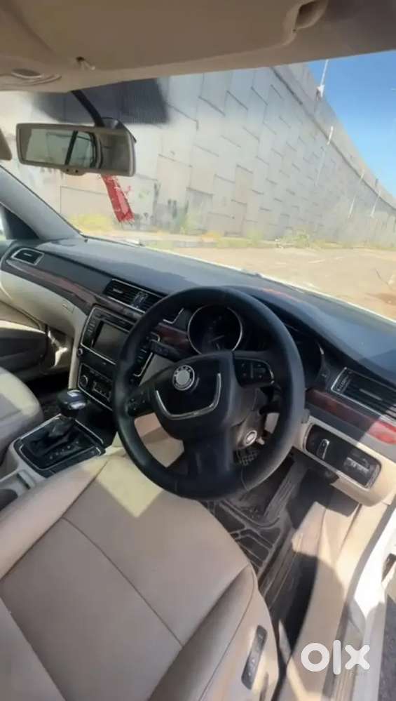 Skoda Superb 2013 Diesel 83000 Km Driven