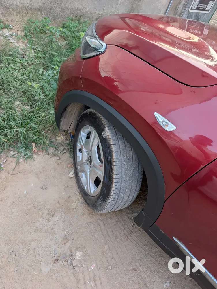 Kia Sonet Petrol 2023